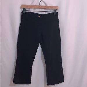 Lucy Yoga Capri Small